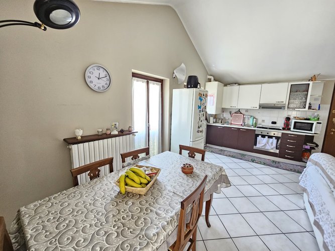 Centrale - 37/25 Carugo