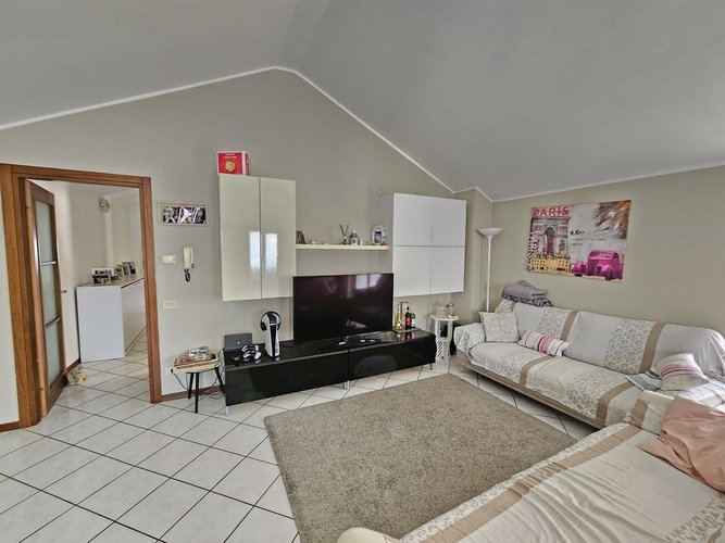 Centrale - 37/25 Carugo