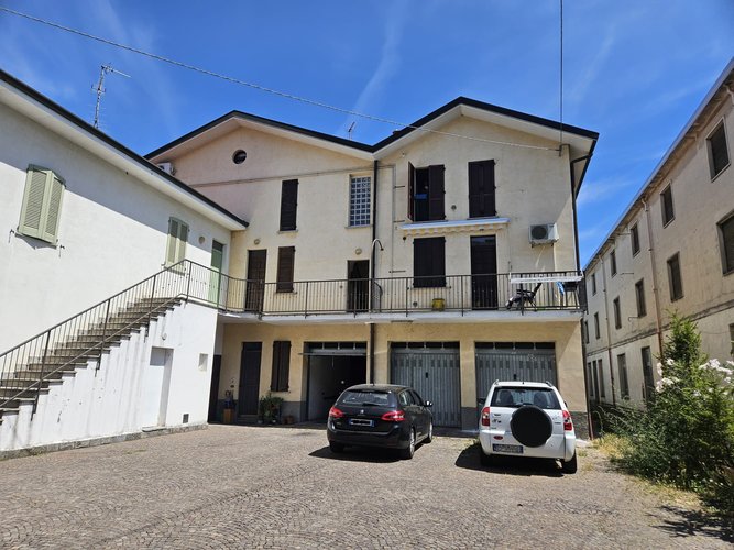 Centrale - 37/25 Carugo