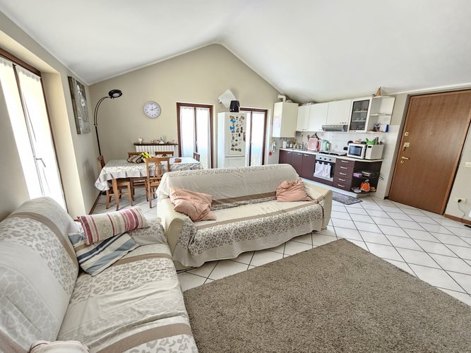 Centrale - 37/25 Carugo