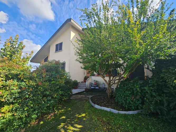 Semi-centrale - 20/25 Cucciago