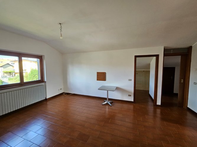 Semi-centrale - 20/25 Cucciago