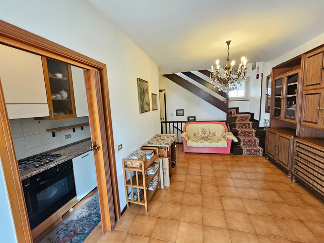 Semi-centrale - 39/25 Casnate con Bernate