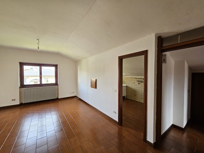 Semi-centrale - 20/25 Cucciago