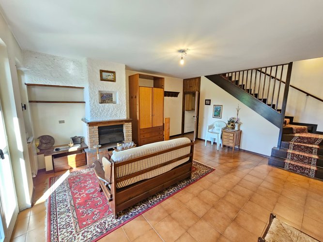 Semi-centrale - 39/25 Casnate con Bernate