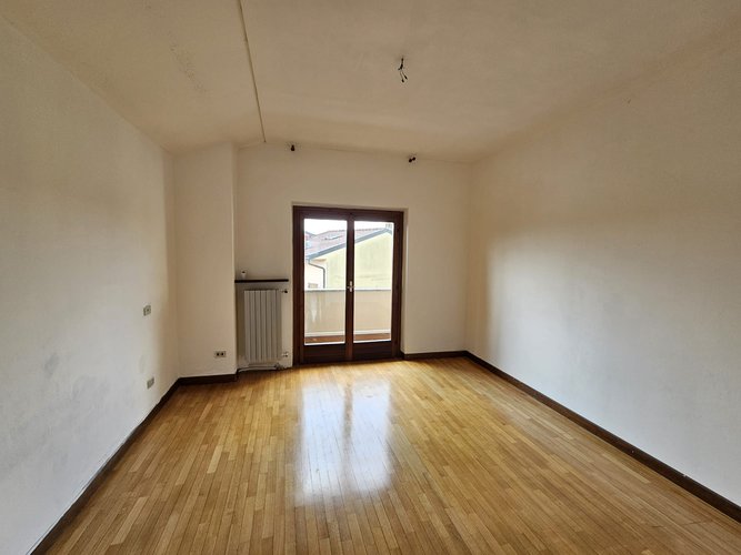 Semi-centrale - 20/25 Cucciago