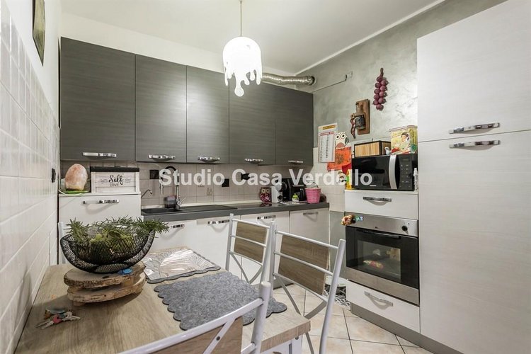 Trilocale con giardino, box e cantina – Ottimo affare in residence recente! Ciserano