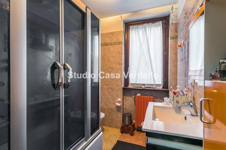 Trilocale con giardino, box e cantina – Ottimo affare in residence recente! Ciserano