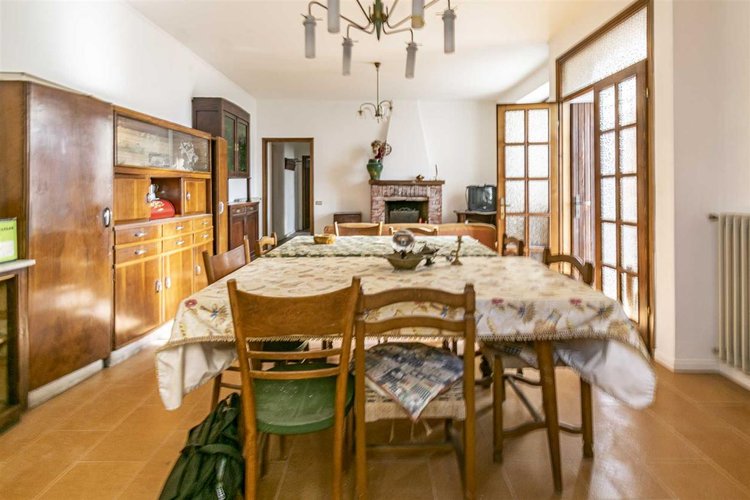 Berbenno, fantastico quadrilocale con box auto e cantina Berbenno