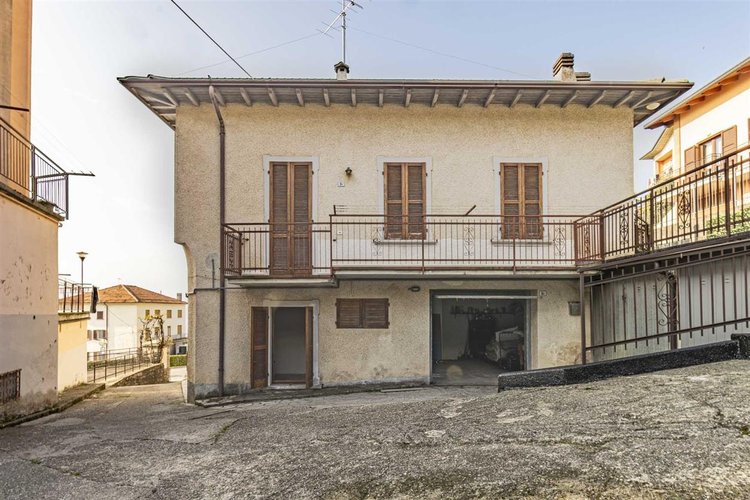 Berbenno, fantastico quadrilocale con box auto e cantina Berbenno