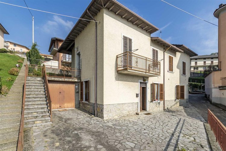 Berbenno, fantastico quadrilocale con box auto e cantina Berbenno