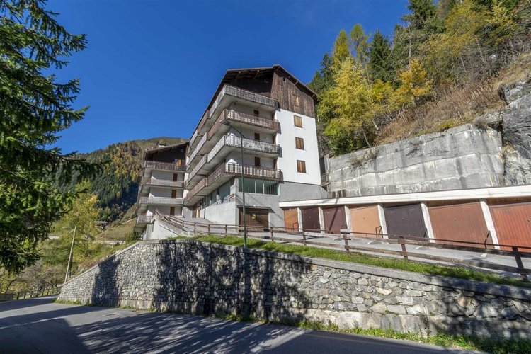 Foppolo, grazioso monolocale con cortile e box auto