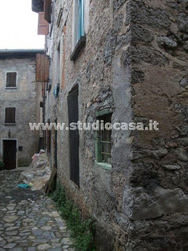 Studio Casa propone Casa a Zogno Zogno