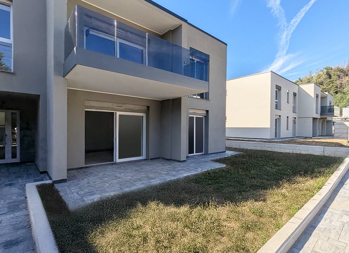 Quadrilocale a Piano Terra in Bizzarone Bizzarone