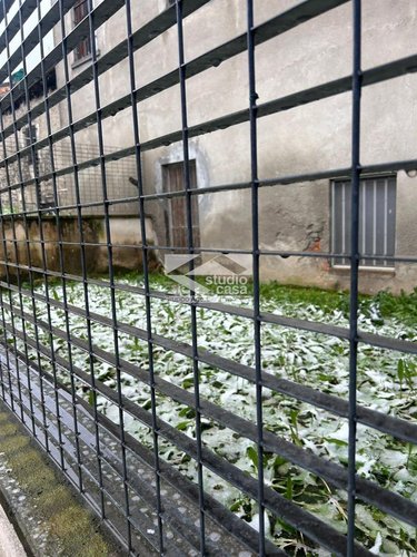 Porzione di casa indipendente da cielo a terra – da ristrutturare