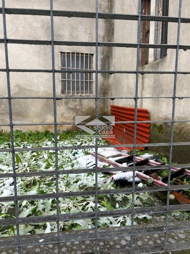 Porzione di casa indipendente da cielo a terra – da ristrutturare Osio Sotto