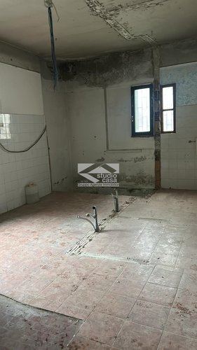 Porzione di casa indipendente da cielo a terra – da ristrutturare Osio Sotto