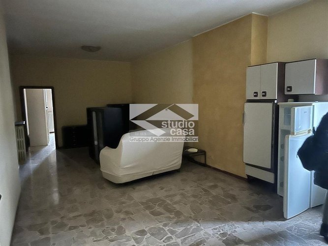 Porzione di casa indipendente da cielo a terra – da ristrutturare Osio Sotto