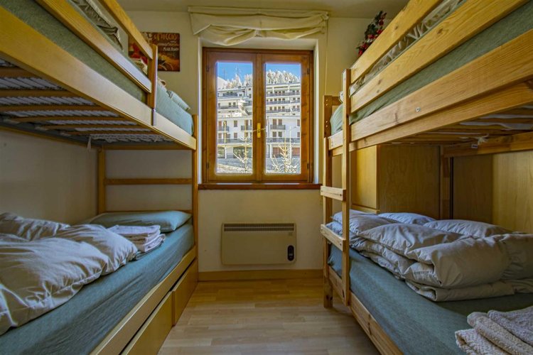 Foppolo perla Orobica dell’Alta Valle Brembana panoramico bilocale arredato con ski-box Foppolo