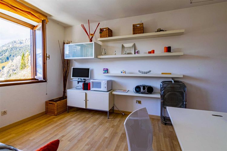 Foppolo perla Orobica dell’Alta Valle Brembana panoramico bilocale arredato con ski-box Foppolo