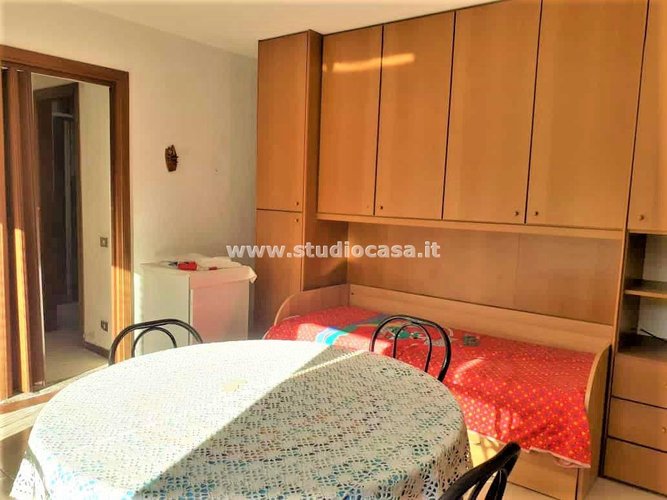 IN ZONA TRANQUILLA E SOLEGGIATA! Algua