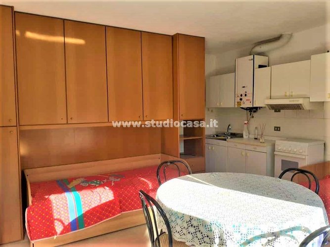 IN ZONA TRANQUILLA E SOLEGGIATA! Algua