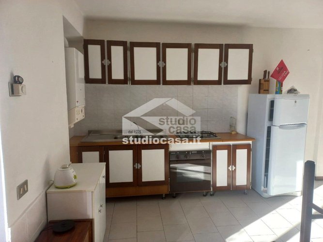 POSIZIONE TRANQUILLA E SOLEGGIATA! Algua