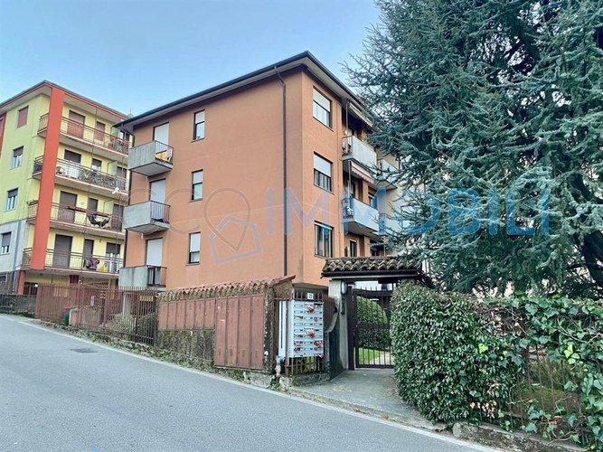 IL BOX RARO VICINO AL LAGO Abbadia Lariana