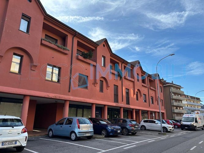 IL NEGOZIO INVESTIMENTO Malgrate