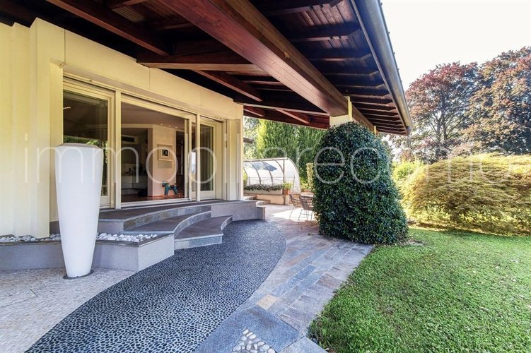 Villa 10 locali - Rif. 116311 Casnate con Bernate