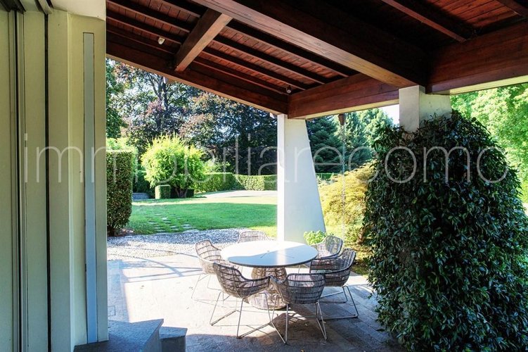 Villa 10 locali - Rif. 116311 Casnate con Bernate