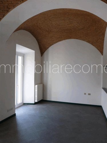 MOLTRASIO fronte lago Moltrasio