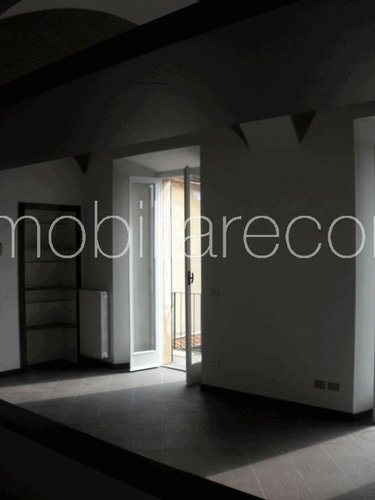 MOLTRASIO fronte lago Moltrasio