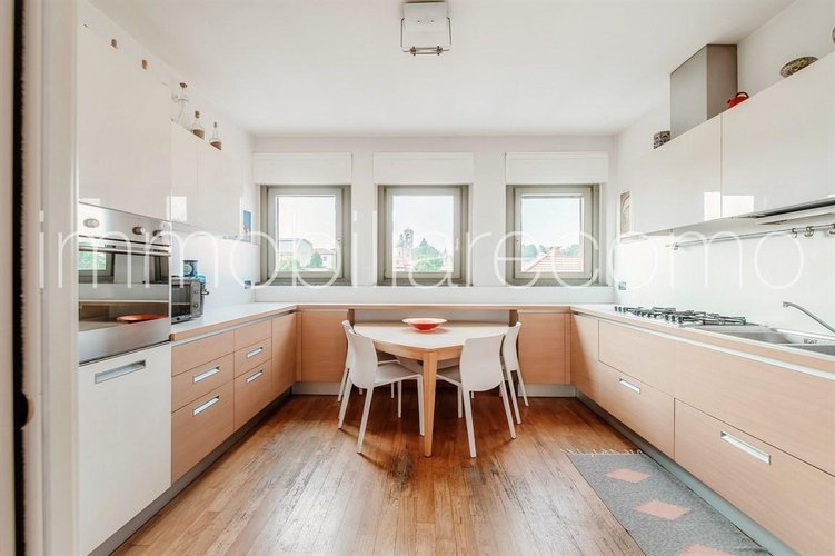 Attico 4 locali - Rif. 116330 Appiano Gentile