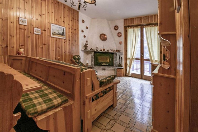 Foppolo, accogliente bilocale con cantina e posto auto Foppolo