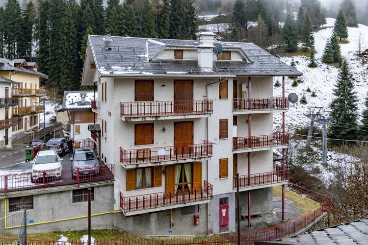 Foppolo, accogliente bilocale con cantina e posto auto Foppolo