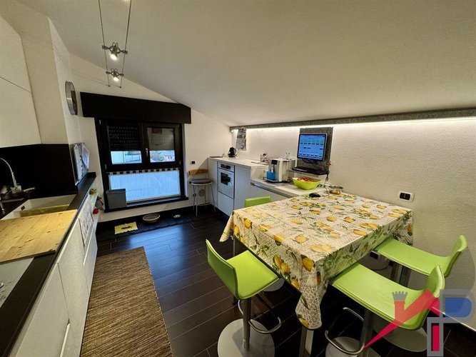 Trilocale ristrutturato Caprino Bergamasco