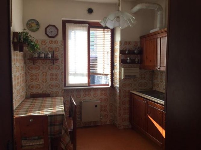 CENTRALINISSIMO E SERVITO DA TUTTO! Zogno