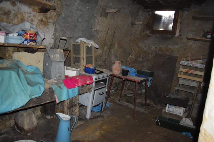 Serina centro storico, ai piedi della Mole del Monte Alben, indipendente fabbricato storico Serina