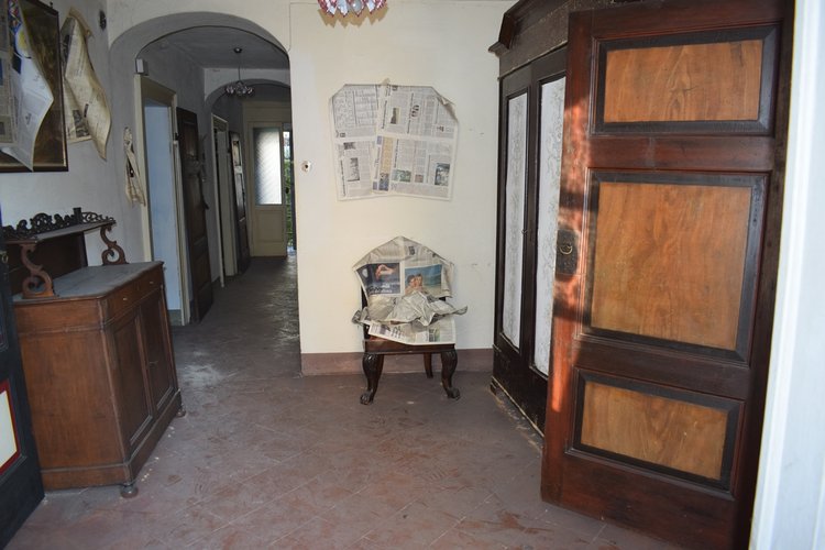 Serina centro storico, ai piedi della Mole del Monte Alben, indipendente fabbricato storico Serina