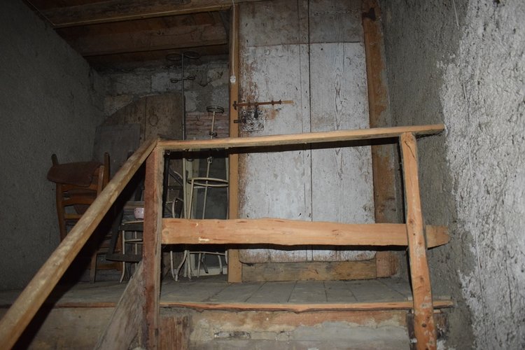 Serina centro storico, ai piedi della Mole del Monte Alben, indipendente fabbricato storico Serina