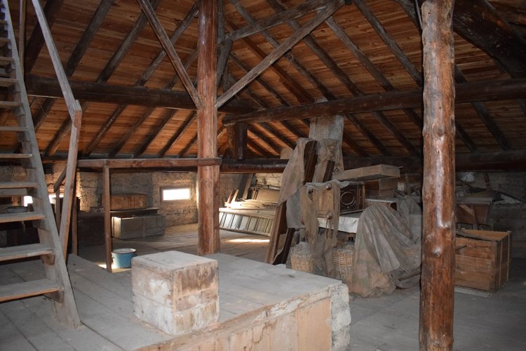 Serina centro storico, ai piedi della Mole del Monte Alben, indipendente fabbricato storico Serina