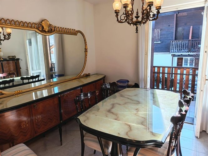 Serina, in villetta a schiera di testa, ampio e luminoso appartamento Serina