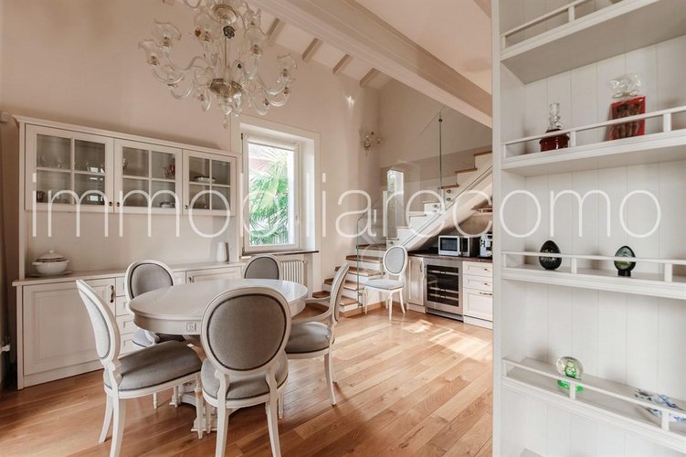 In villa d’epoca con parco Como