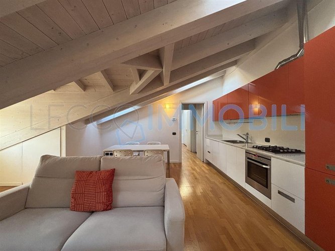 LA CASA PER SOGGIORNI UNICI Lecco