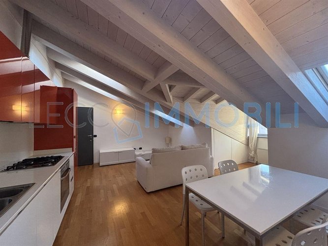 LA CASA PER SOGGIORNI UNICI Lecco