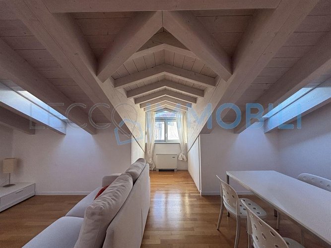 LA CASA PER SOGGIORNI UNICI Lecco