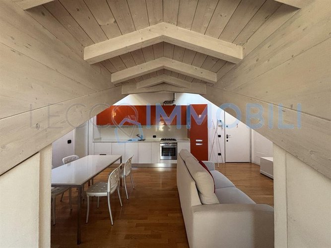 LA CASA PER SOGGIORNI UNICI Lecco