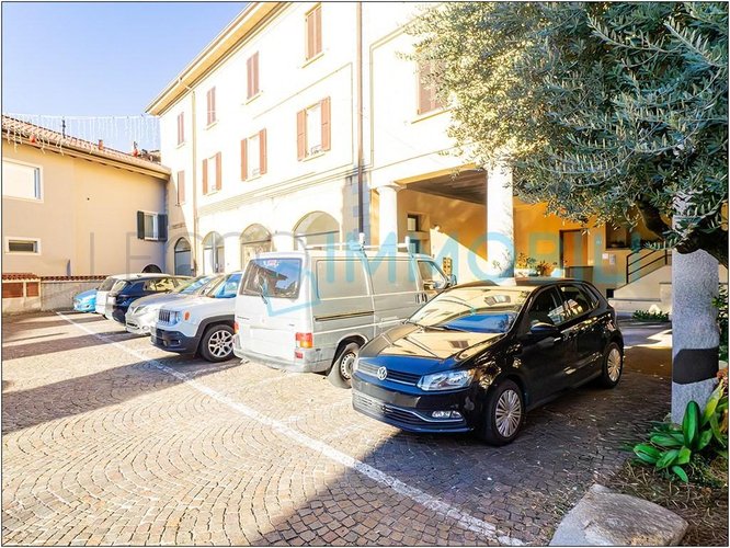 LA CASA CHE FA LUCE Galbiate