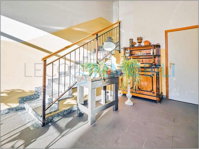 LA CASA CHE FA LUCE Galbiate